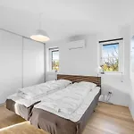 Elsi - 1-3km From The Sea By Interhome
