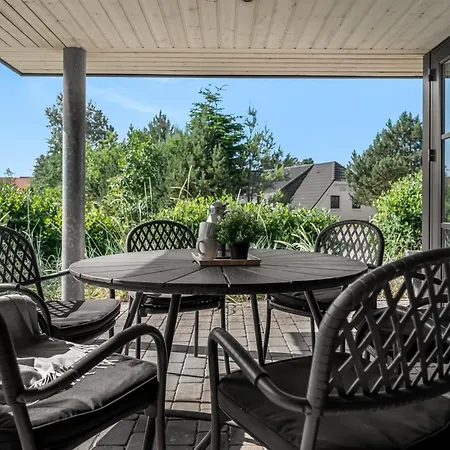Holiday home Elsi - 1-3km From The Sea By Interhome